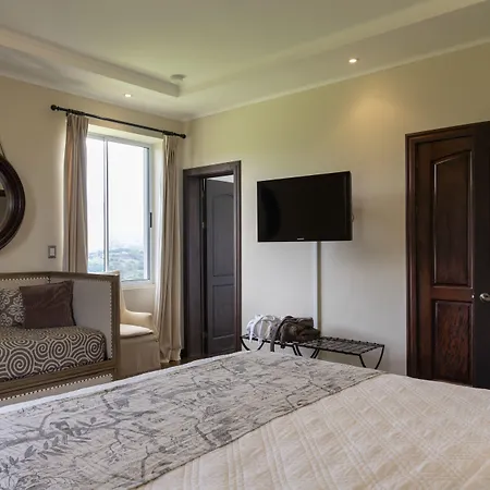 Hotel Boutique Villa Toscana-3